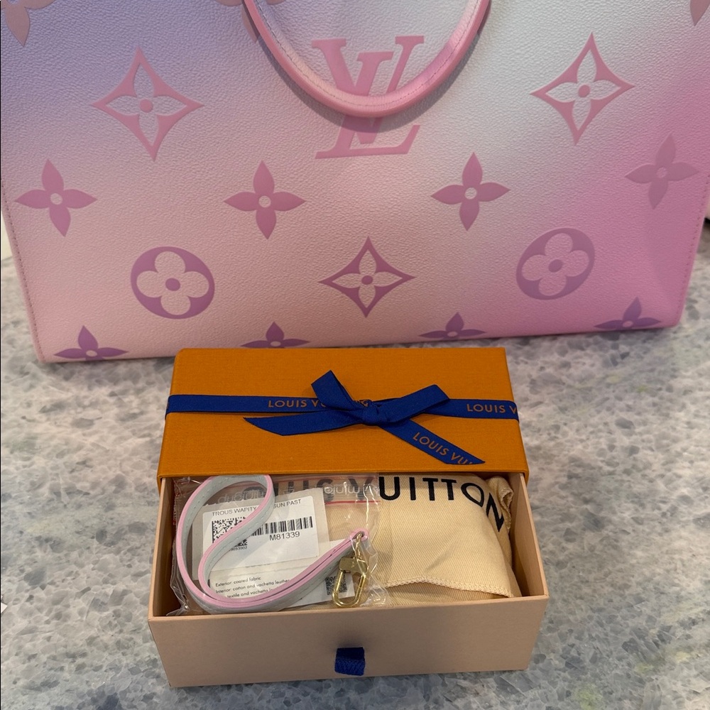 NEW Louis Vuitton Spring in the City Wapity Zip Wristlet Sunrise Pastel - Picture 10 of 10